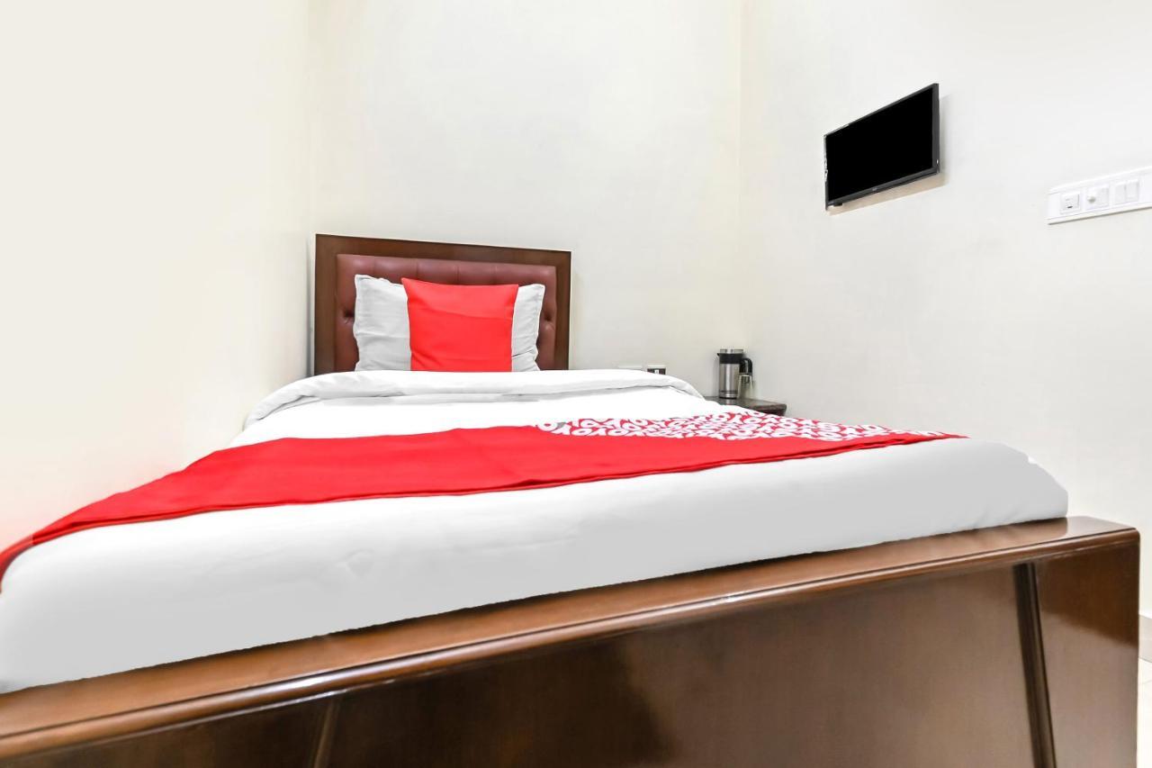 Oyo 49672 Hotel Galaxy Морадабад Екстериор снимка