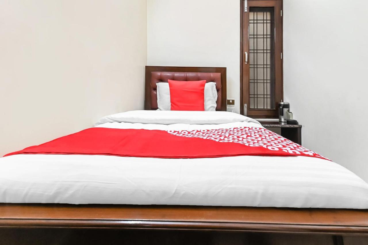 Oyo 49672 Hotel Galaxy Морадабад Екстериор снимка