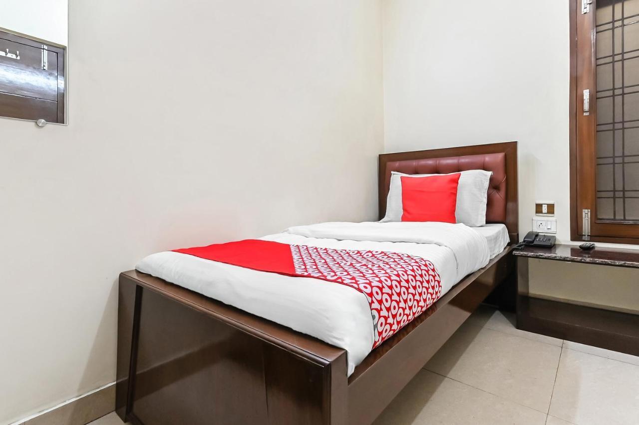 Oyo 49672 Hotel Galaxy Морадабад Екстериор снимка